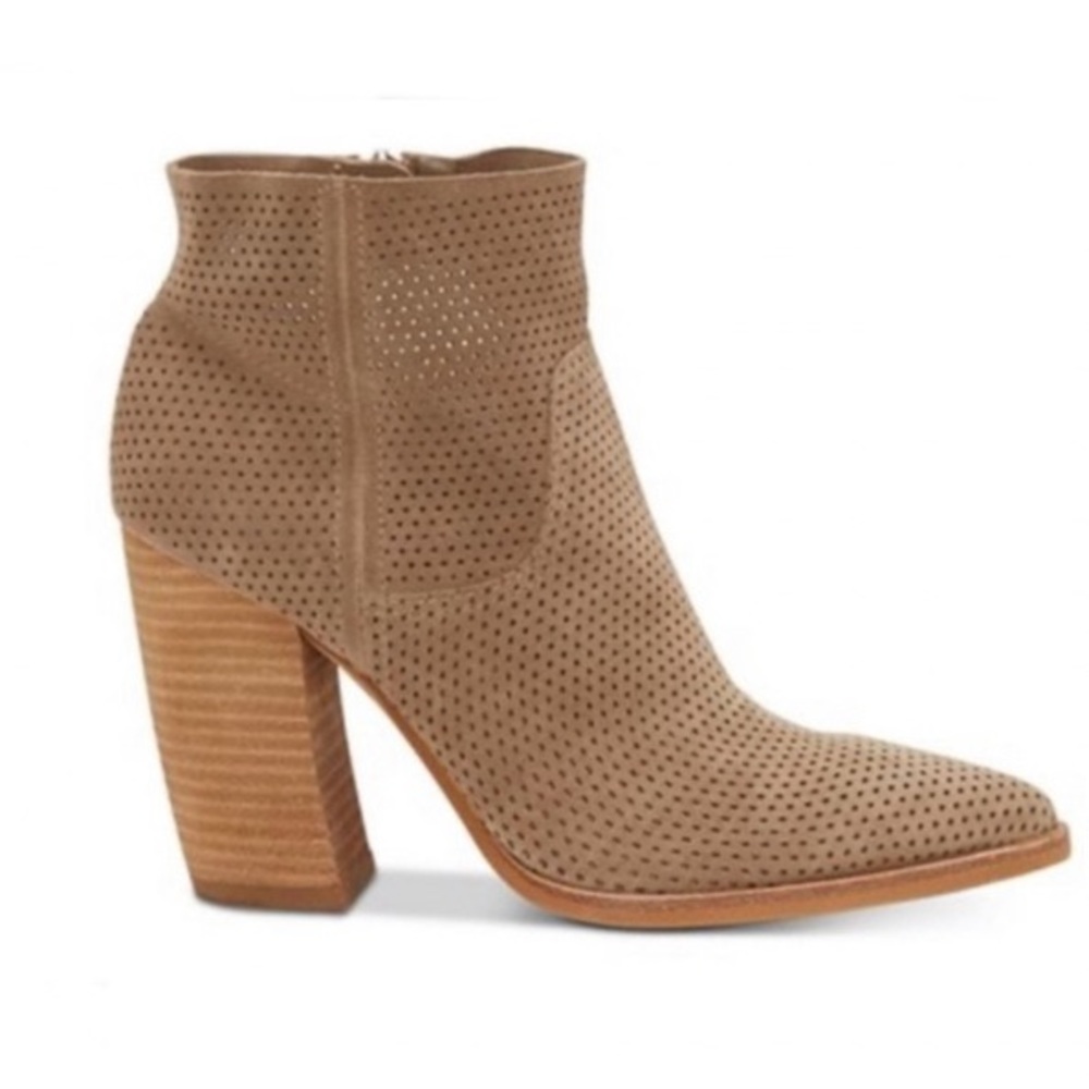 Vince Camuto Cava Perforated Pointy Toe Boot Tan sz 10